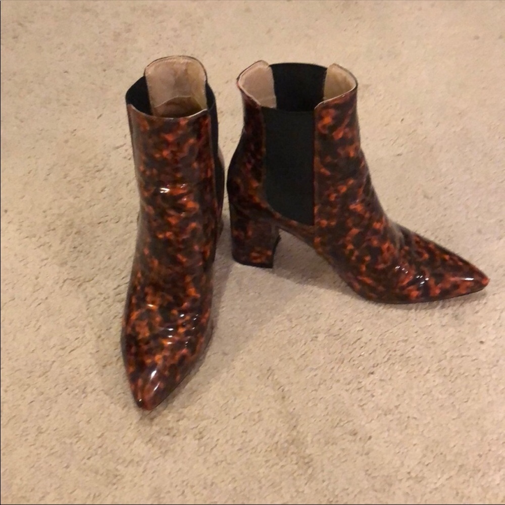 Tortoise shell boots. Size 7 fits like an 8.